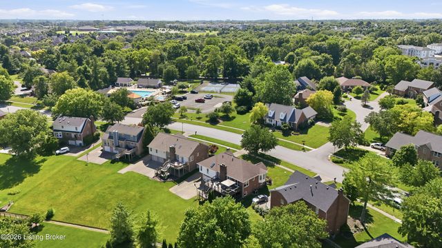 401 Wickfield Dr, Louisville, KY 40245