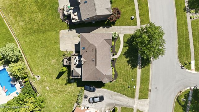 401 Wickfield Dr, Louisville, KY 40245
