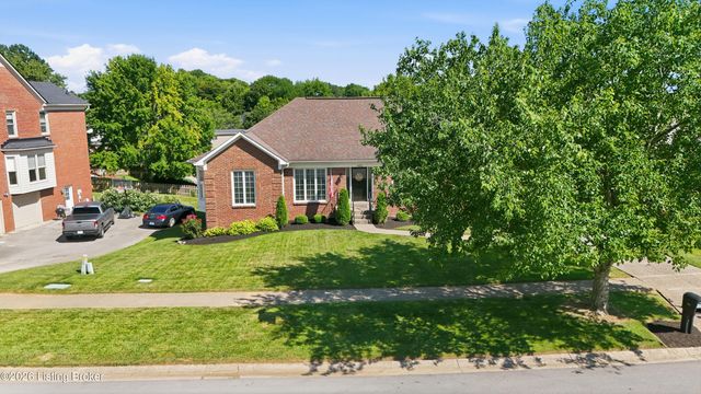 401 Wickfield Dr, Louisville, KY 40245
