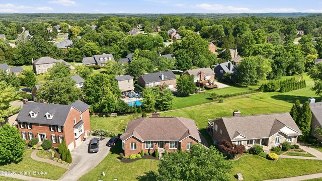 401 Wickfield Dr, Louisville, KY 40245