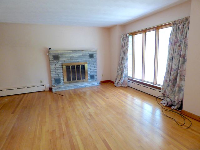 135 Woodford Avenue Extension, Plainville, CT 06062