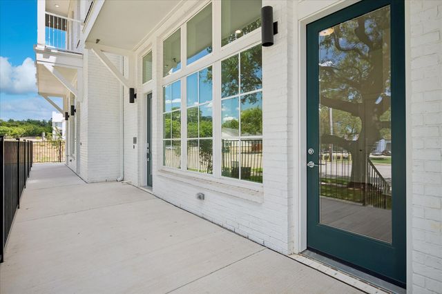 1308 E Crosby Road, Carrollton, TX 75006
