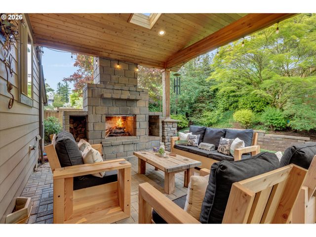 10766 Se TURNBERRY Loop, Happy Valley, OR 97086