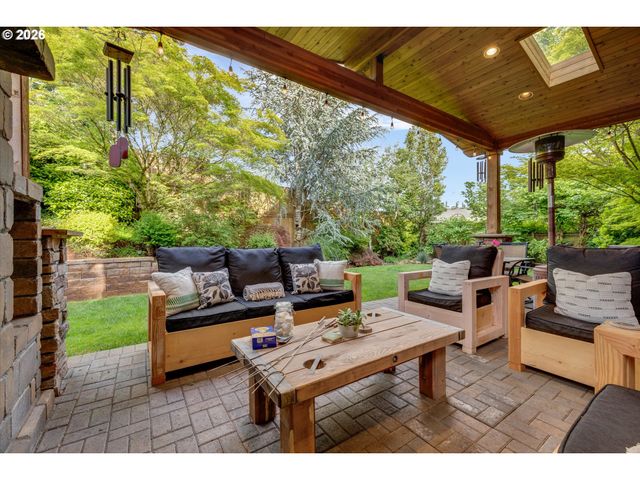 10766 Se TURNBERRY Loop, Happy Valley, OR 97086