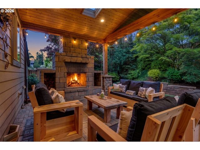10766 Se TURNBERRY Loop, Happy Valley, OR 97086