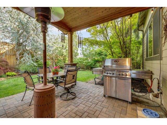 10766 Se TURNBERRY Loop, Happy Valley, OR 97086