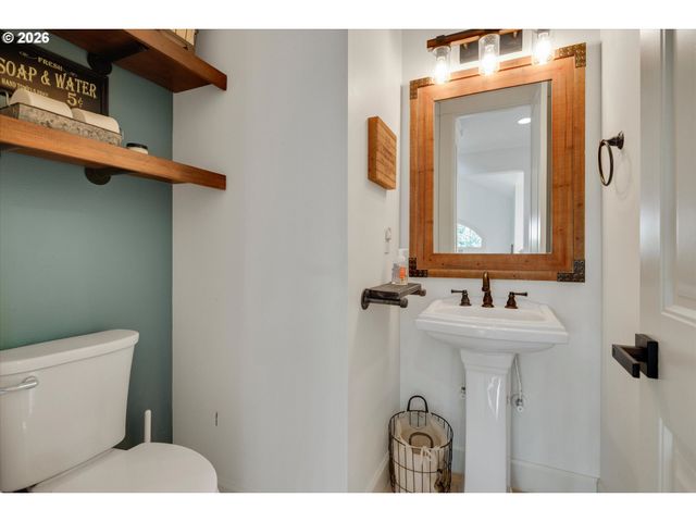 10766 Se TURNBERRY Loop, Happy Valley, OR 97086