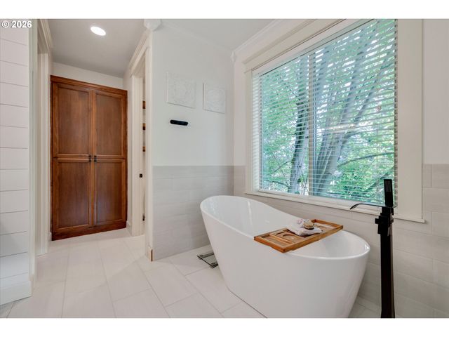 10766 Se TURNBERRY Loop, Happy Valley, OR 97086