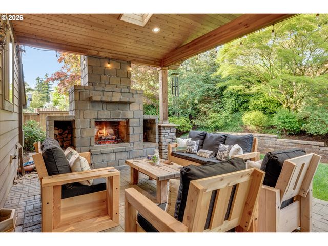 10766 Se TURNBERRY Loop, Happy Valley, OR 97086