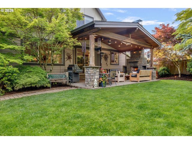 10766 Se TURNBERRY Loop, Happy Valley, OR 97086