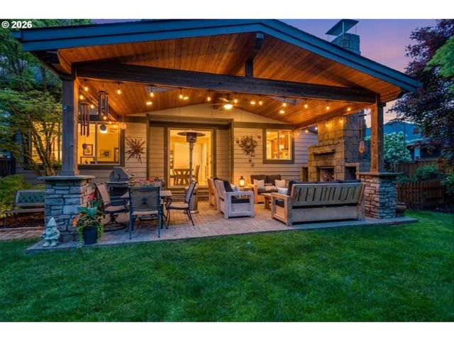 10766 Se TURNBERRY Loop, Happy Valley, OR 97086
