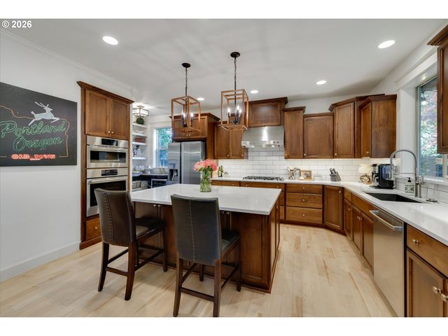 10766 Se TURNBERRY Loop, Happy Valley, OR 97086