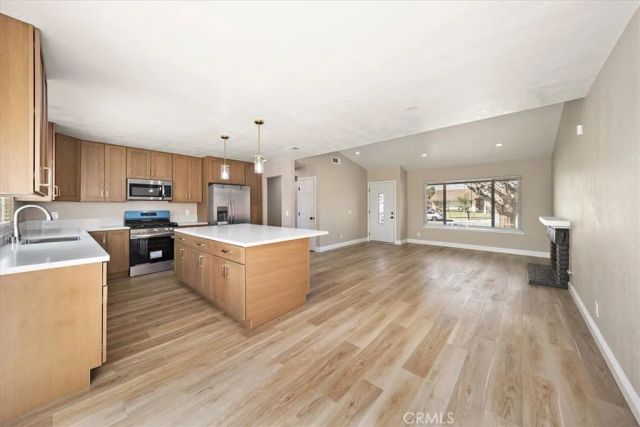 355 N Wisteria Avenue, Rialto, CA 92376