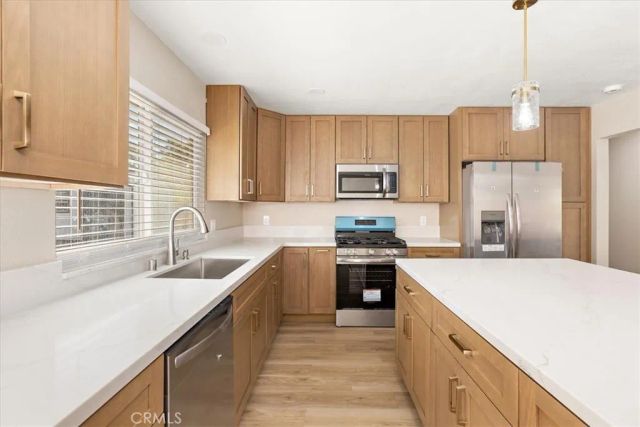 355 N Wisteria Avenue, Rialto, CA 92376