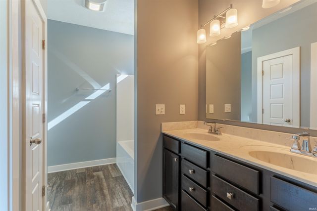 3139 Capstone Court, Newburgh, IN 47630