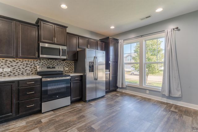 3139 Capstone Court, Newburgh, IN 47630