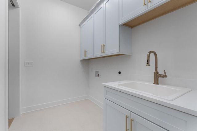 8168 Campbell Lane, Dublin, OH 43017