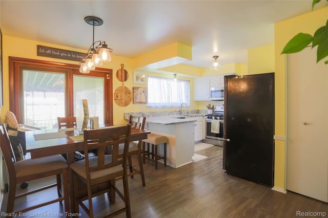 29847 Palomino Drive, Warren, MI 48093