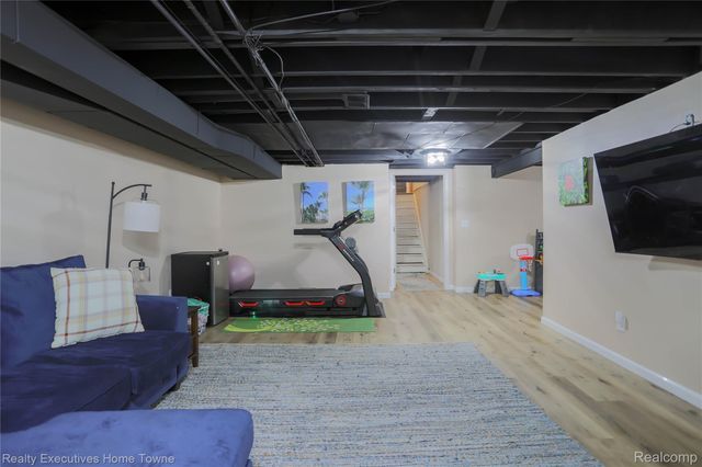 29847 Palomino Drive, Warren, MI 48093