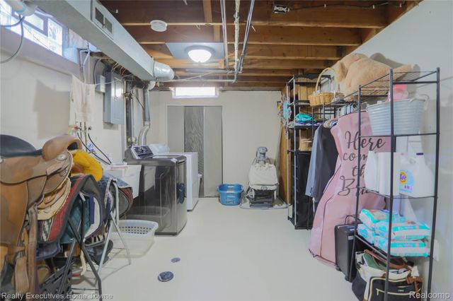 29847 Palomino Drive, Warren, MI 48093