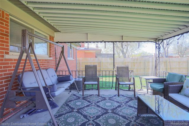 29847 Palomino Drive, Warren, MI 48093