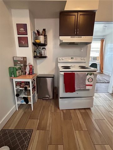 2150 Wightman St, Squirrel Hill, PA 15217