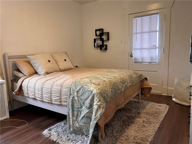 2150 Wightman St, Squirrel Hill, PA 15217