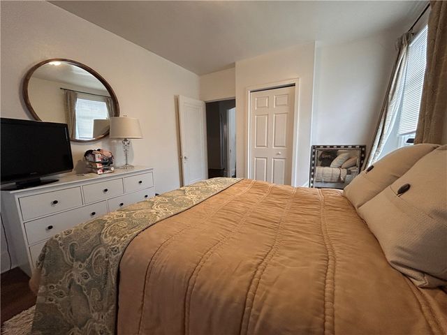 2150 Wightman St, Squirrel Hill, PA 15217