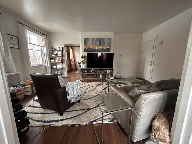 2150 Wightman St, Squirrel Hill, PA 15217