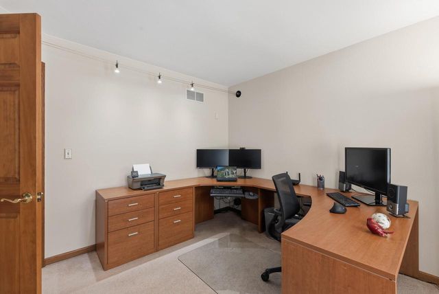 1414 W El Rancho DRIVE, Mequon, WI 53092