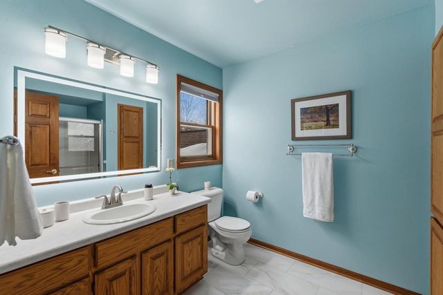 1414 W El Rancho DRIVE, Mequon, WI 53092