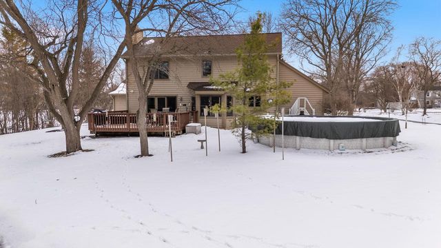 1414 W El Rancho DRIVE, Mequon, WI 53092