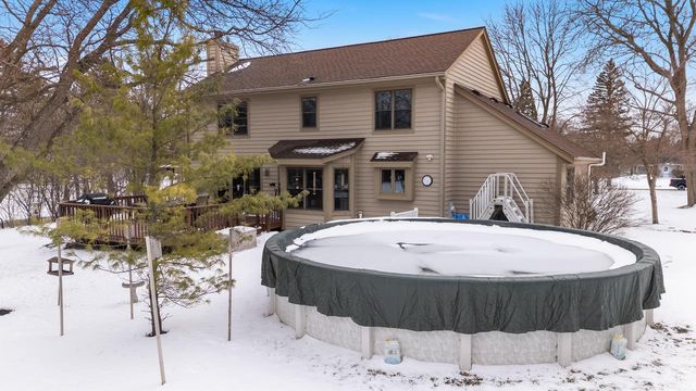 1414 W El Rancho DRIVE, Mequon, WI 53092