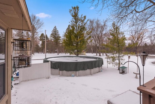 1414 W El Rancho DRIVE, Mequon, WI 53092