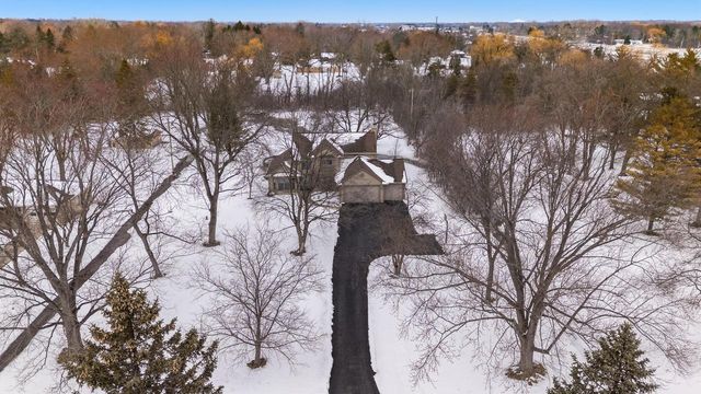 1414 W El Rancho DRIVE, Mequon, WI 53092