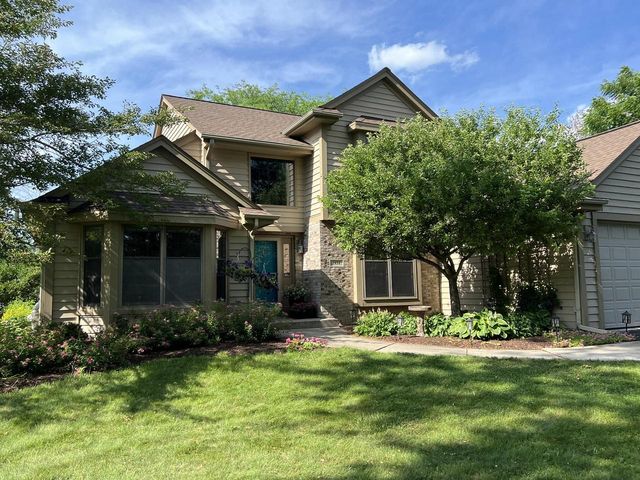 1414 W El Rancho DRIVE, Mequon, WI 53092