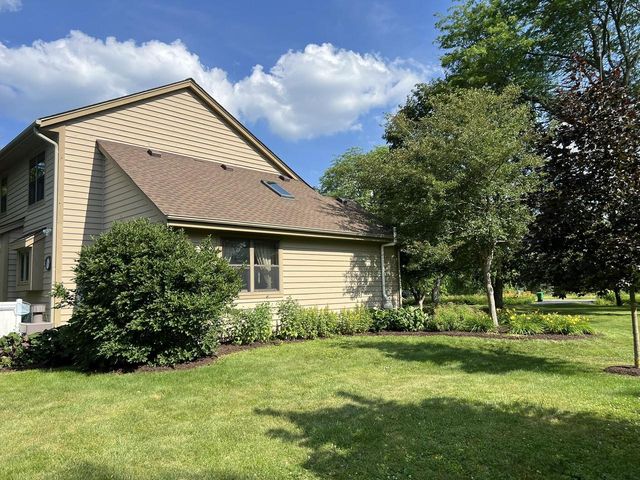 1414 W El Rancho DRIVE, Mequon, WI 53092