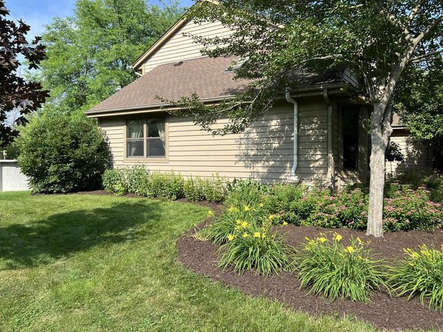 1414 W El Rancho DRIVE, Mequon, WI 53092