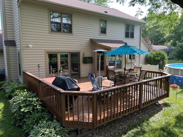 1414 W El Rancho DRIVE, Mequon, WI 53092