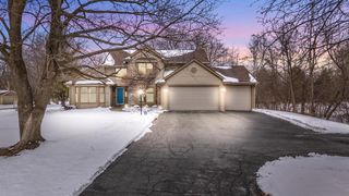 1414 W El Rancho DRIVE, Mequon, WI 53092