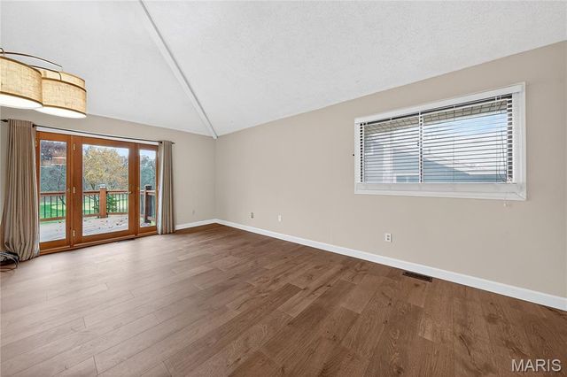 827 Edgewood Drive, Lake St Louis, MO 63367