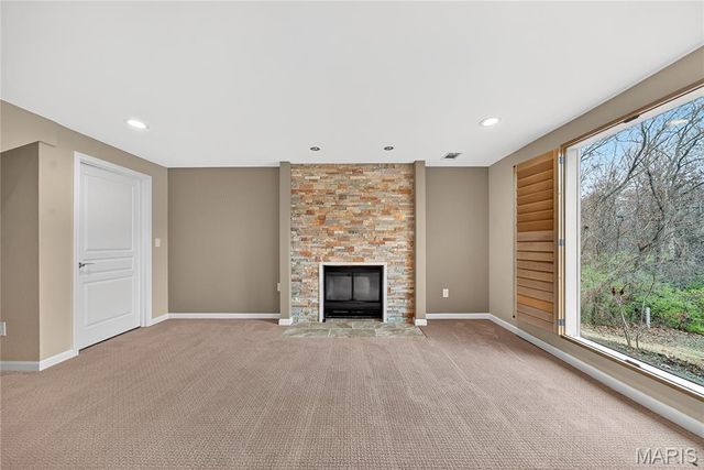 827 Edgewood Drive, Lake St Louis, MO 63367