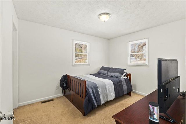 144 Zeb Grindstaff Road, Elizabethton, TN 37643