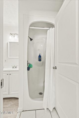 144 Zeb Grindstaff Road, Elizabethton, TN 37643