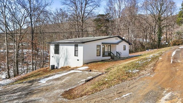 144 Zeb Grindstaff Road, Elizabethton, TN 37643