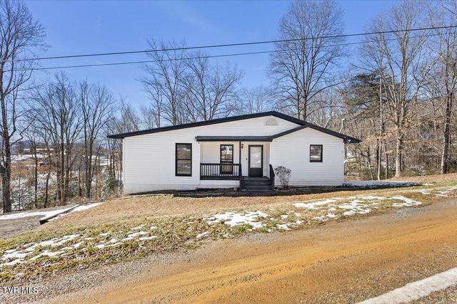 144 Zeb Grindstaff Road, Elizabethton, TN 37643