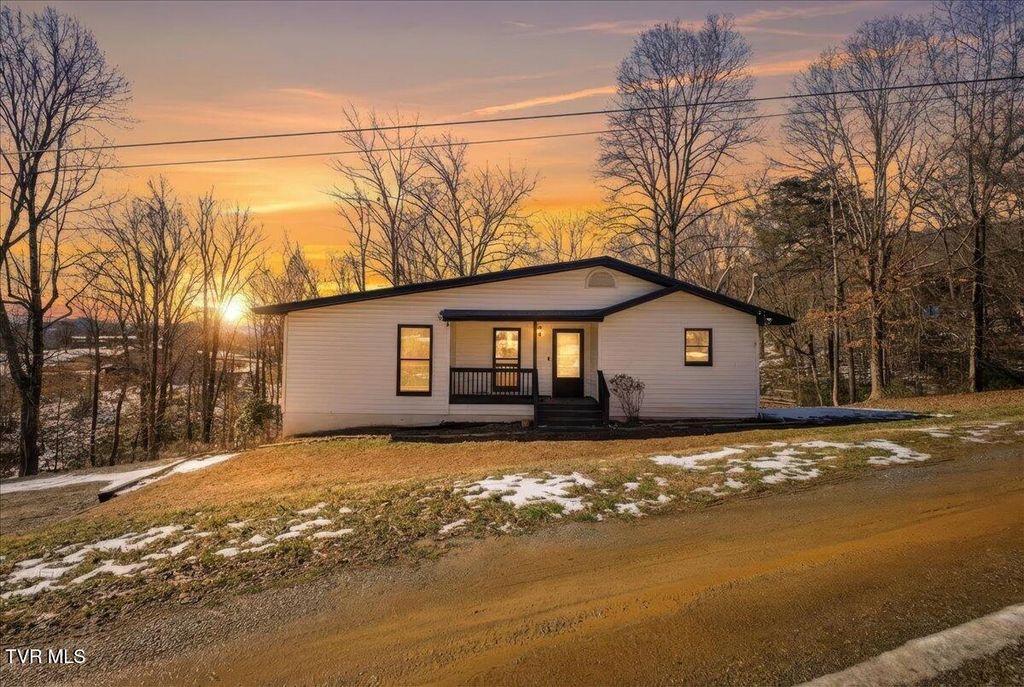 144 Zeb Grindstaff Road, Elizabethton, TN 37643