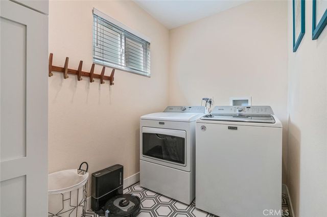 6321 Balcom Avenue, Encino, CA 91316