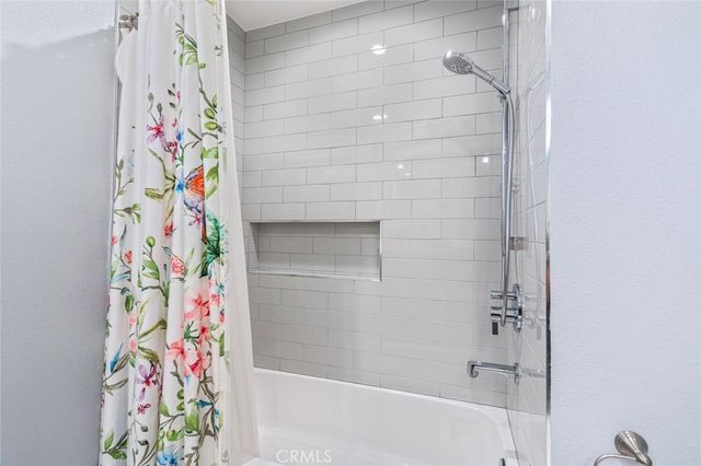 6321 Balcom Avenue, Encino, CA 91316