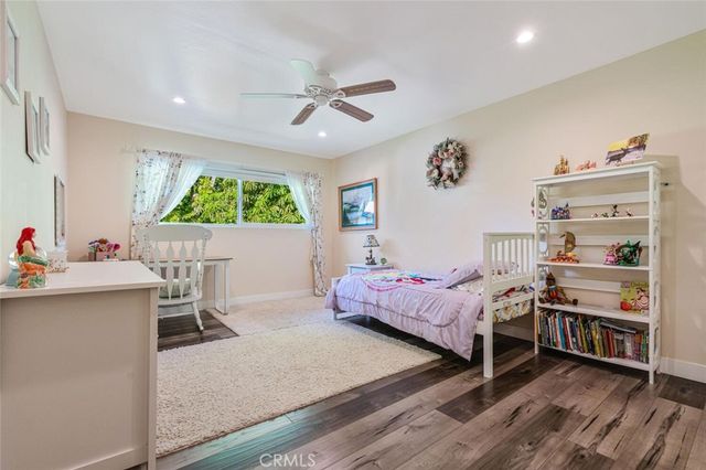 6321 Balcom Avenue, Encino, CA 91316